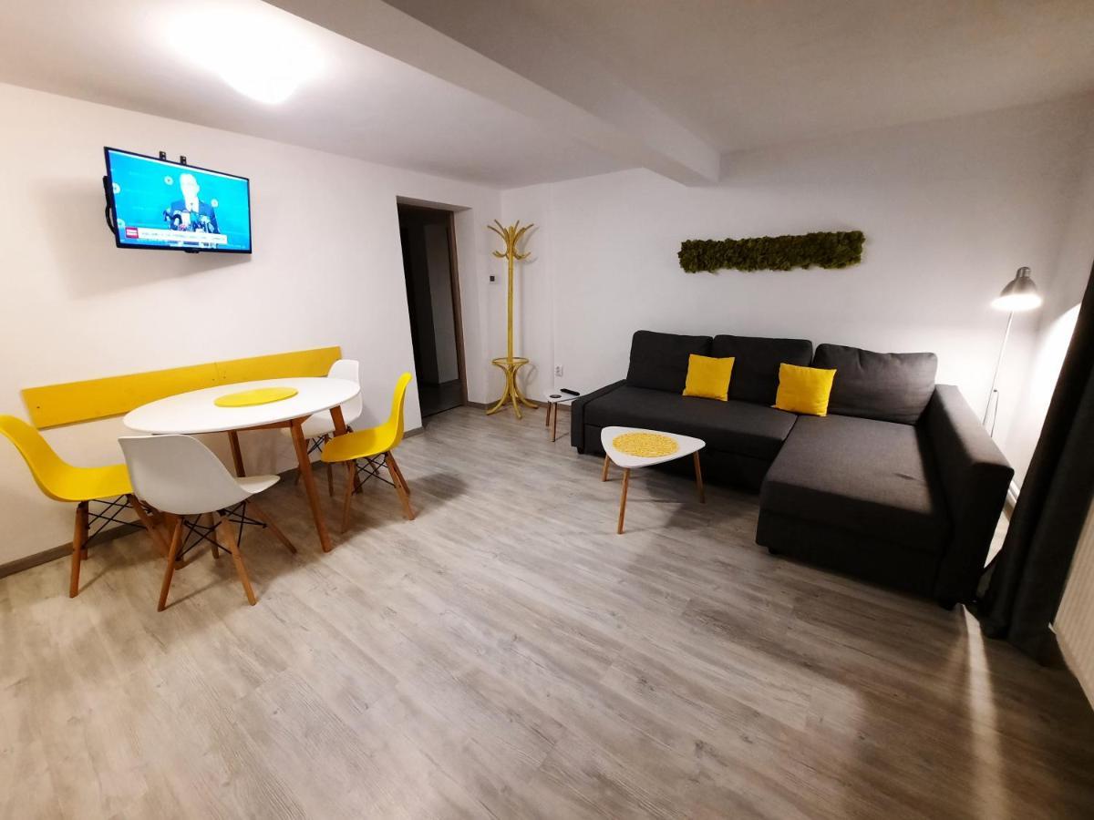 Pif Apart Livada Postei Brasov Exterior photo